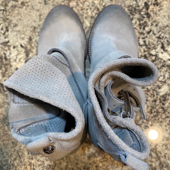 Donald J Pliner gray suede ankle boots - Picture 2 of 6